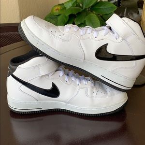 Nike Air Force One Men’s US 8.5.